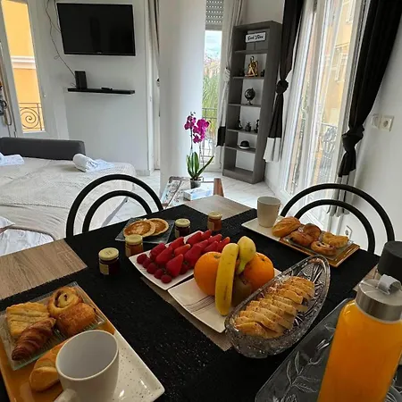 Daire Fabulous Monaco Border 4 Sleeps, Bnbrickeys